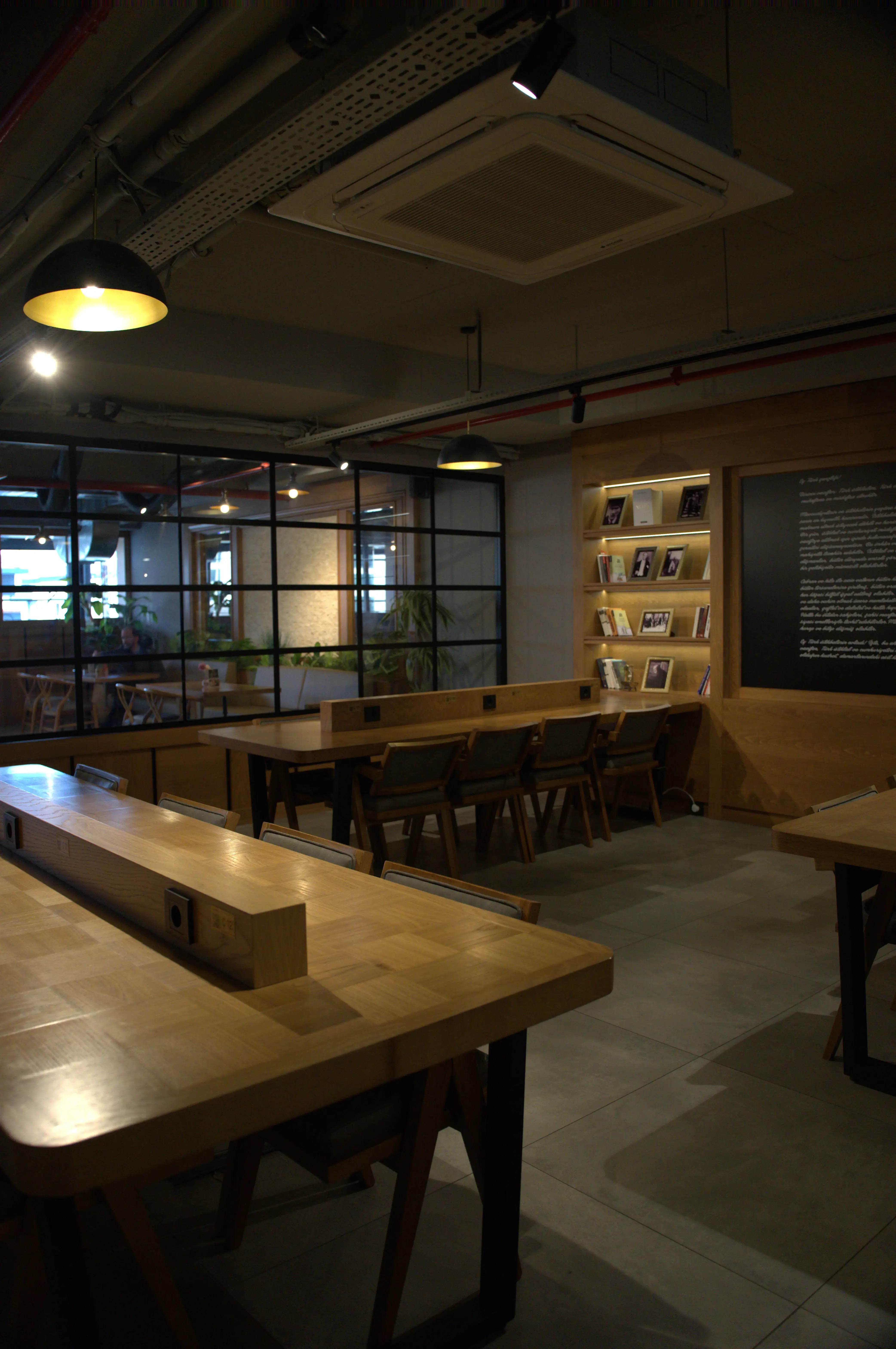 Mos's Coffee & Bakery Atmosfer